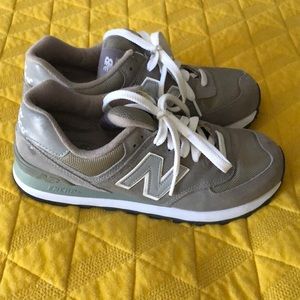 New Balance Tennis Shoes
